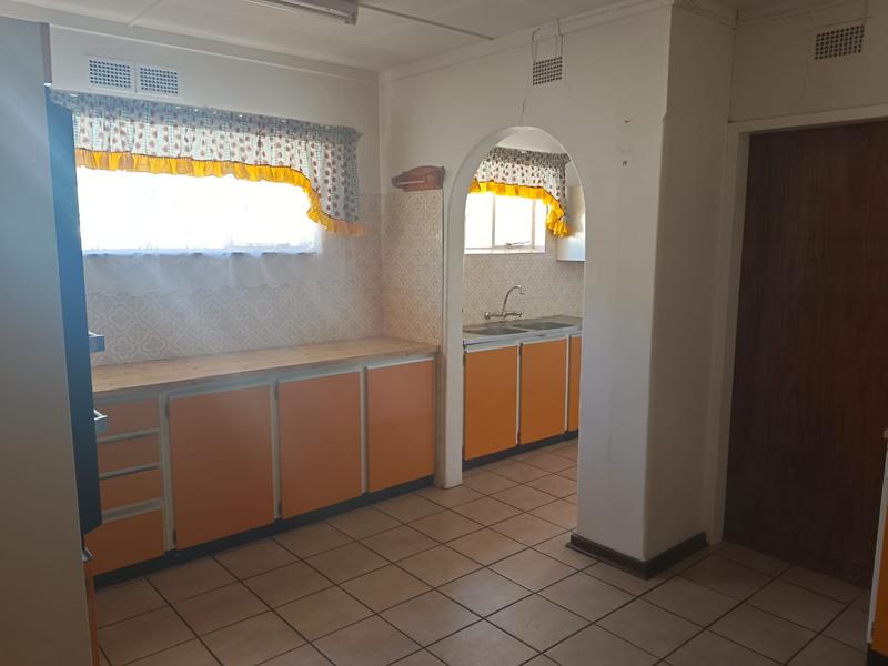 5 Bedroom Property for Sale in Sasolburg Free State